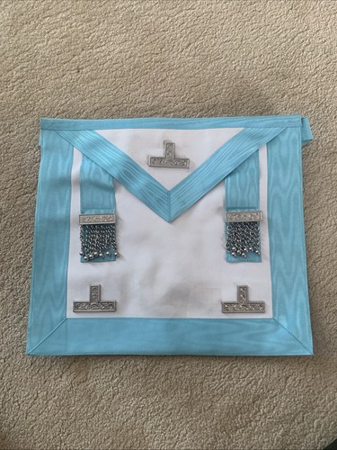 Masonic worshipful master - worshipful,