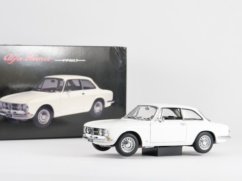 Auto art alfa - 1/18, 1750