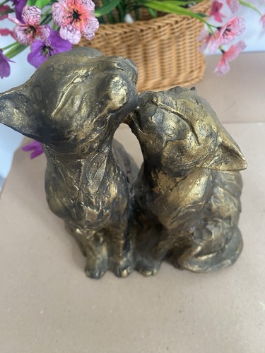 Bronze effect kissing - effect,