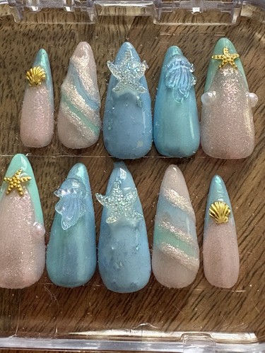 Under the sea - under, stiletto