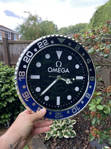 Designer wall clock 30cm round