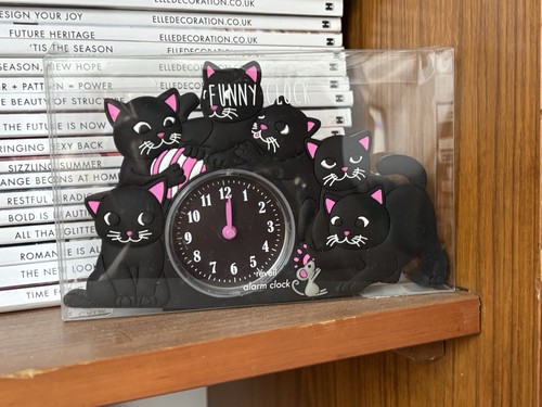 Bnwt black cats - black,