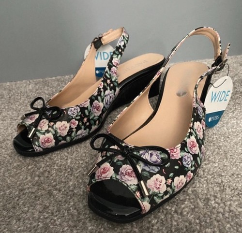 Nwt pavers black floral summer - black,
