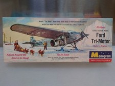 Monogram ford tri motor - 1:77,