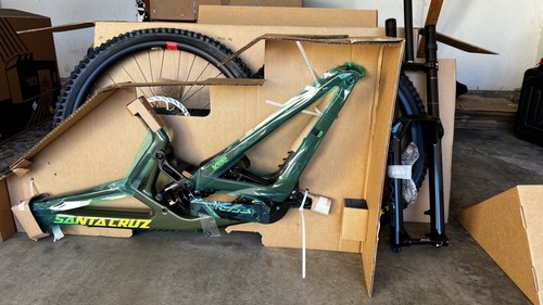 2027 santa cruz - santa,
