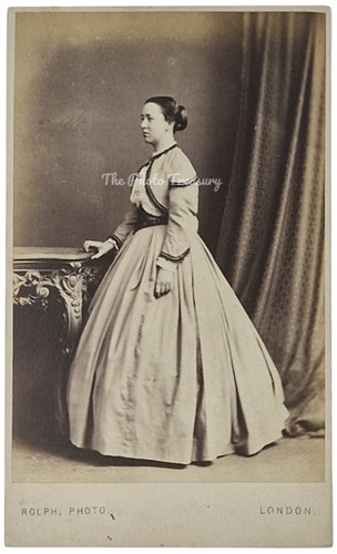 Cdv elegant lady crinoline - cdv,