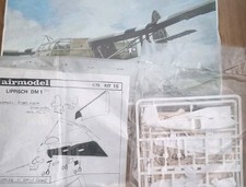 Model glider kits lot - glider, b