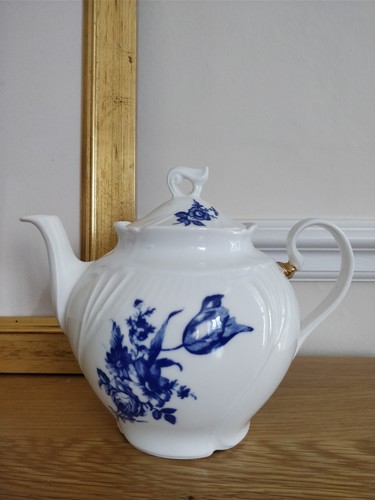Royal wings tea pot vintage - wings,