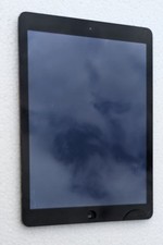 Faulty Apple iPad Air (1st Gen) (2013) - 32GB - Silver - Unlocked A1474