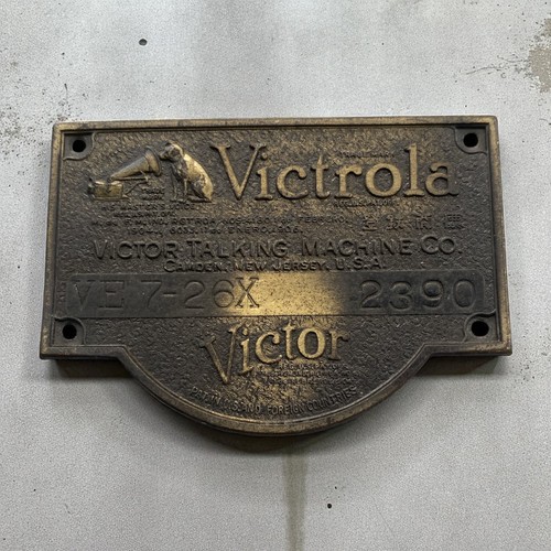 Victrola brass bronze id - victrola, or