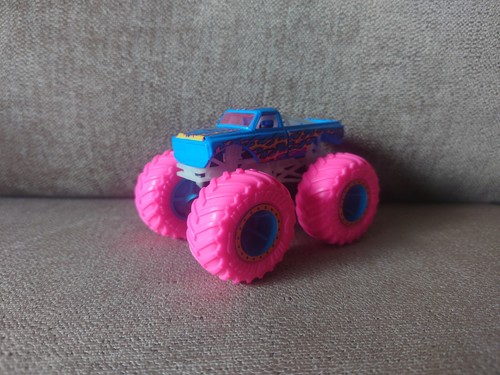 Hot wheels monster - truck, pink