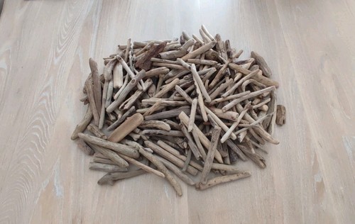 150g natural driftwood pieces