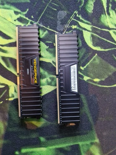 Corsair vengeance 8gb - 2,