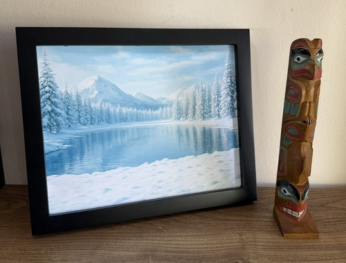 Great looking totem pole wood - great,