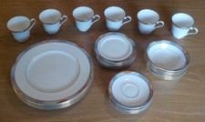 ROYAL GRAFTON BIARRITZ GOLD EDGED FINE BONE CHINA DINNER SERVICE SET FOR SIX