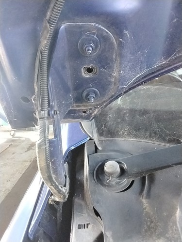 Bonnet hinge ford - rh, focus
