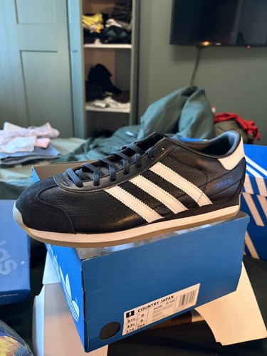 Size new adidas - 9,