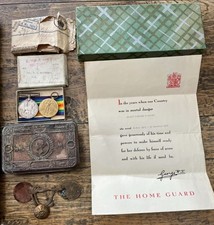 Vintage WW1 Medal Pair Dog
