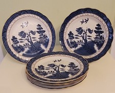 8 x Royal Doulton Fine China