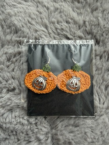 Handmade crotchet - 🎃,
