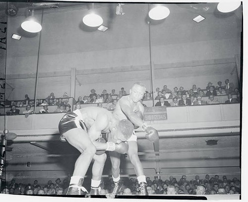Bobby dawson dodging punch - a,