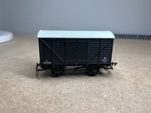 Hornby 10t closed vent - , van
