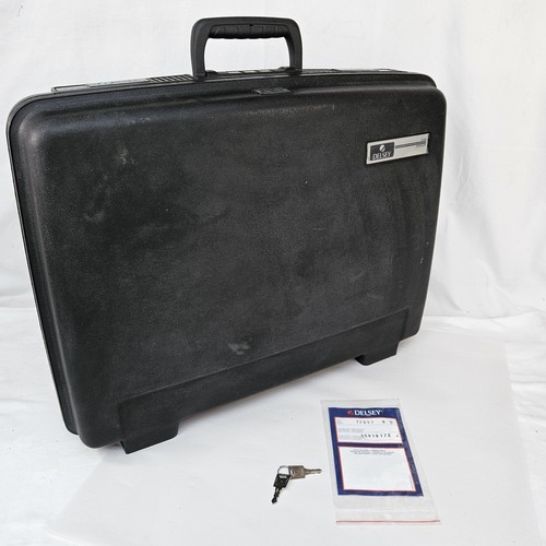 Vintage delsey hard shell - vintage,