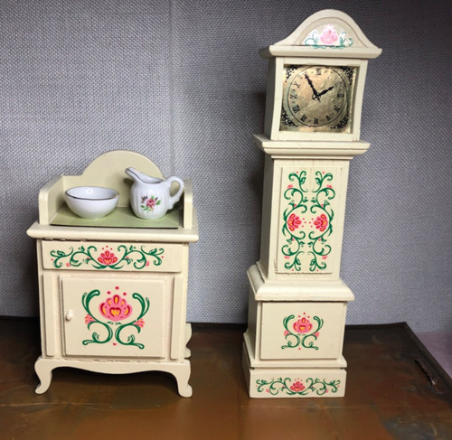 American heritage dollhouse - american,