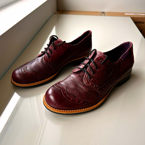 Red dead burgundy - red, or