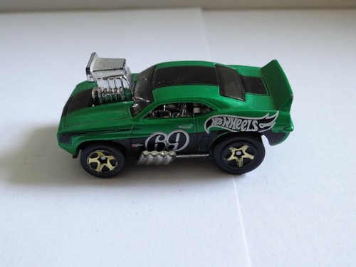 Hot wheels camaro z28 - hot,