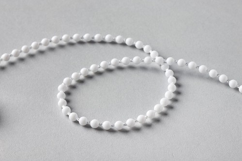 Roller blind beaded chain cord