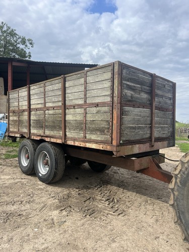 Ton tractor tipping trailer - 15,