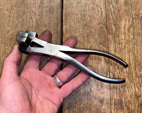 Vintage leather stretching - vintage,