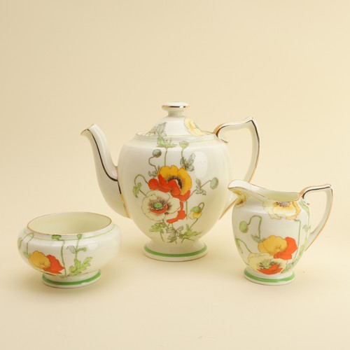 Poppy royal doulton - by,