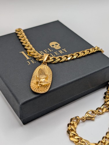 18k gold praying hands - praying, faith