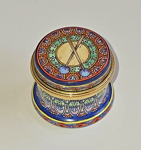 Staffordshire enamels drum - enamels,