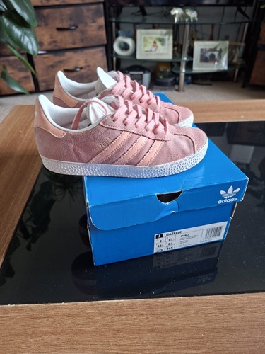Pink gazelles - pink,