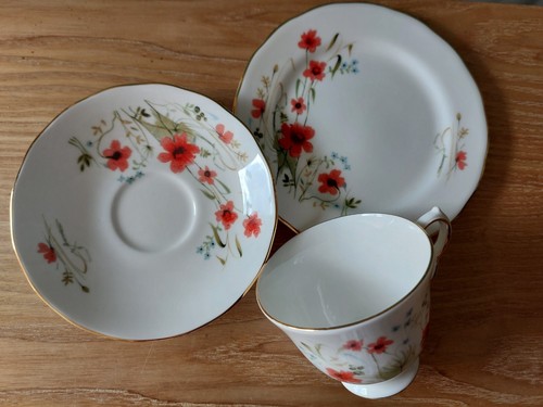 Colclough bone china trio - bone,
