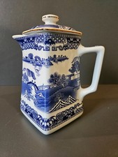 RINGTONS WILLOW PATTERN LIDDED WATER JUG 1997 BY WADE EXCELLENT CONDITION