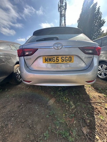 Toyota avensis 2017 - avensis, rear