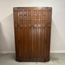 Vintage Linenfold Gothic