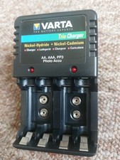 VARTA TRIO BATTERY CHARGER.