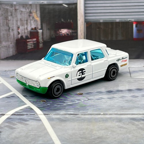 Hot wheels alfa - hot, giulia