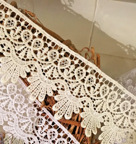 Stunning cream guipure lace - cream,
