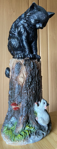Cat and mouse stump - mouse,