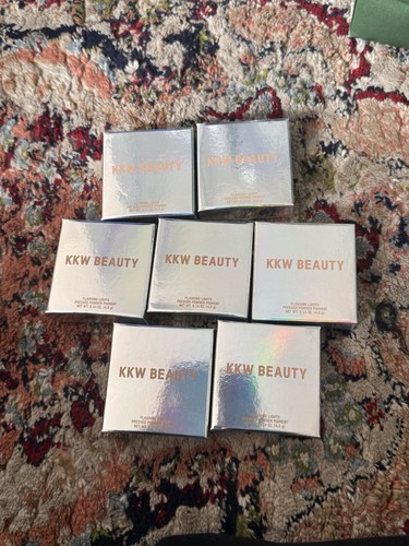 Kkw beauty flashing lights - kkw,