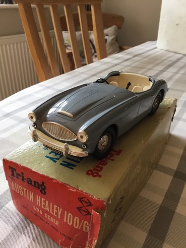 Triang electric austin healey - austin,