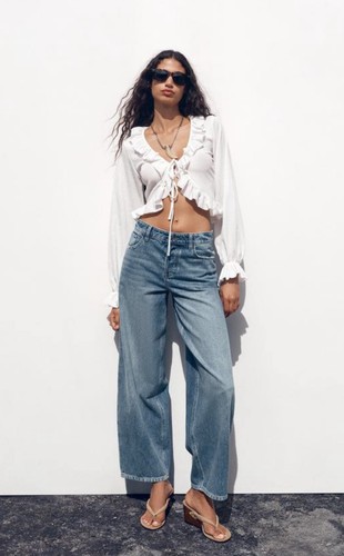 Zara ruffled neck top - v-neck, sz