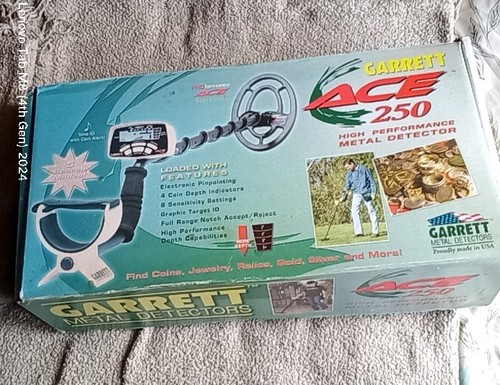 Garrett ace 250 metal detector - metal,