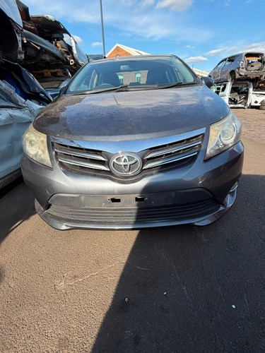 Toyota avensis 2015 diesel - 2015, 2.0